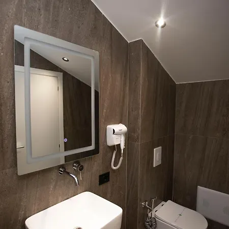 Hotell Klaus Tirana