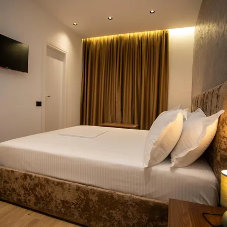 Klaus Hotell 4*