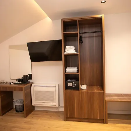 Klaus Hotel