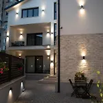 Klaus 4* Тирана