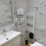 Klaus 4* טיראנה