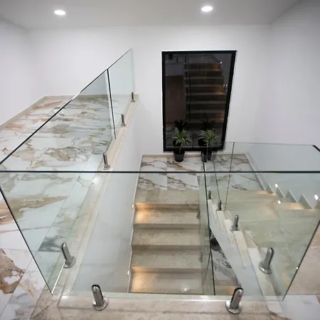 Klaus 4* טיראנה