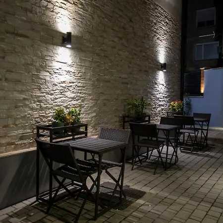 Klaus 호텔 티라나